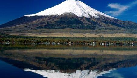 Monte Fuji, reflexo no lago Tanuki