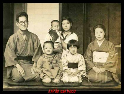 Família japonesa (Foto Antiga)