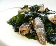 Wakame e peixes