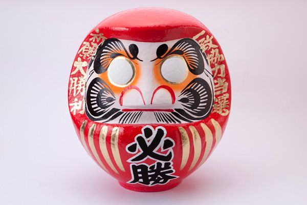 boneco daruma