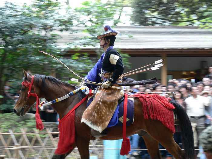 Yabusame: a impressionante arte japonesa do tiro com arco a cavalo que atravessa quase mil anos de história 