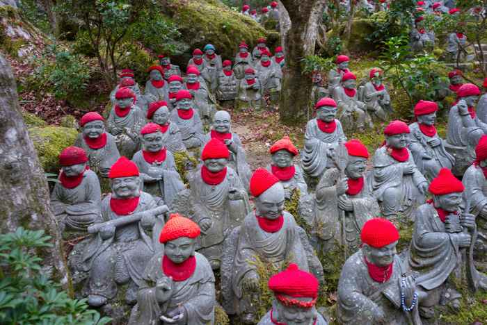 Jizō Bosatsu o guardião das crianças, viajantes e almas no budismo japonês