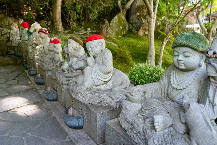 Jizō Bosatsu o guardião das crianças, viajantes e almas no budismo japonês
