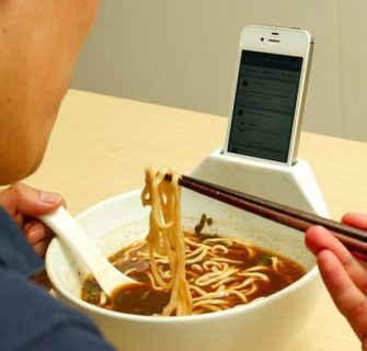 Anti-loneliness-ramen-bowl