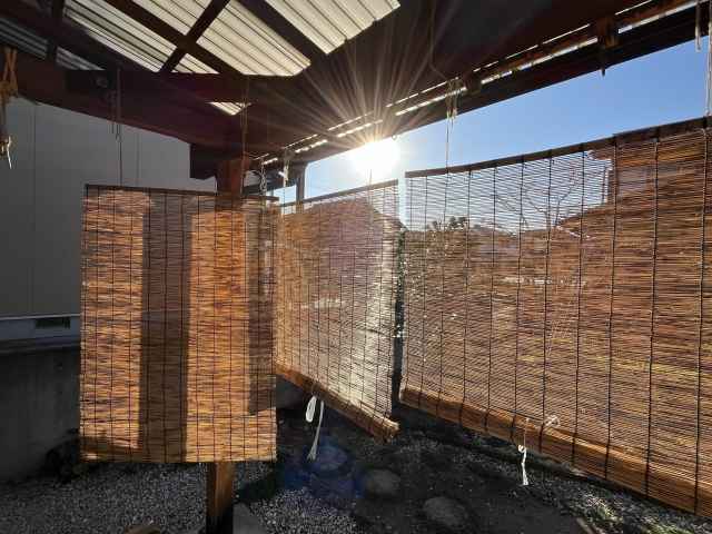 Sudare: conheça as tradicionais persianas de bambu japonesas que ajudam a enfrentar o calor do verão