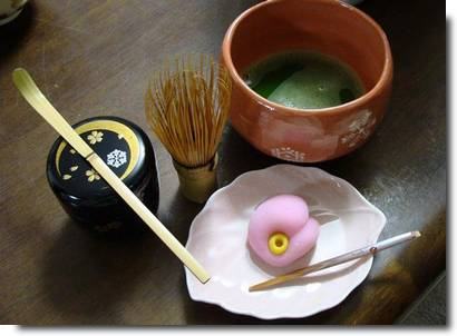 Chá verde e wagashi