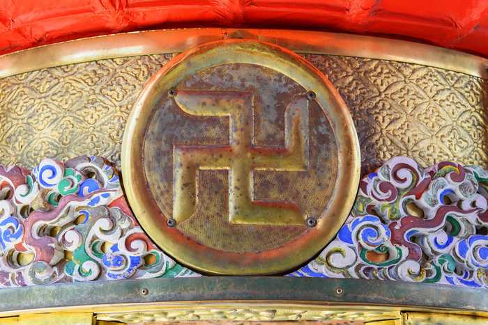 Manji, a suástica budista 