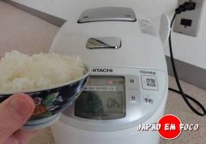 Panela de Arroz Elétrica no Japão