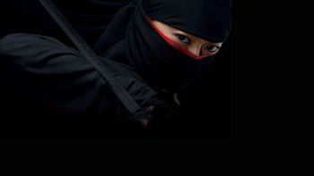Guerreiro ninja com palavra japonesa significa força