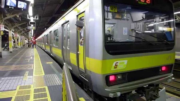 Melodias nas estações de trem no Japão