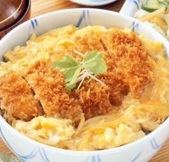 Katsudon, um prato tradicional no Japão