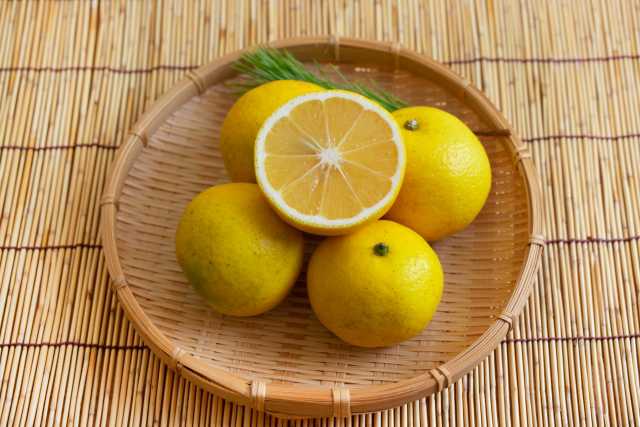 fruta Hyuganatsu 