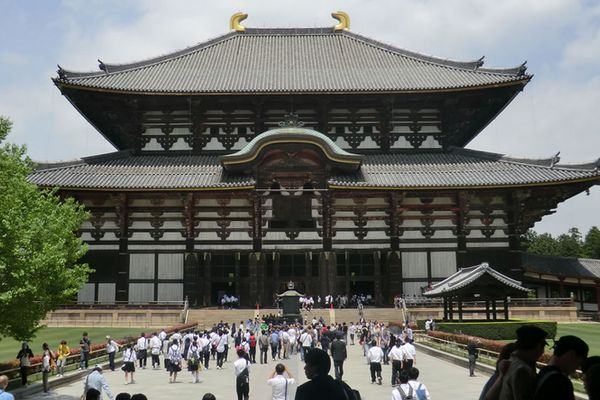 Os Templos Budistas mais bonitos do Japão - Todai-ji (nara-park.com)
