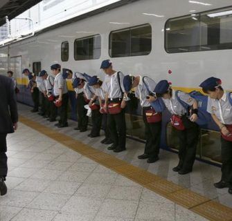 O Milagre dos 7 Minutos - Limpeza nos Shinkansen (Trem-bala japonês)