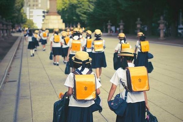 estudantes japoneses