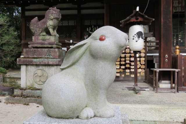 Santuário Higashi Tenno Okazaki, Santuário dos Coelhos em Kyoto