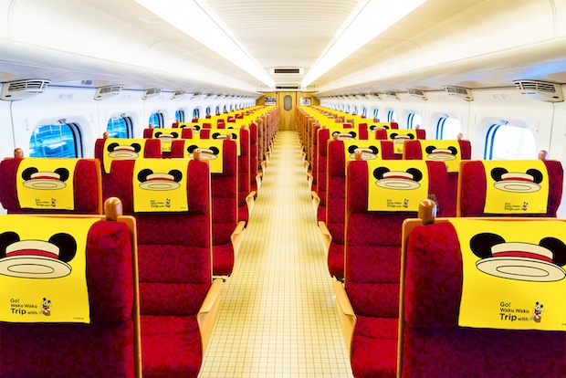 Embarque no maravilhoso mundo do Mickey Mouse com esse novo shinkansen em Kyushu