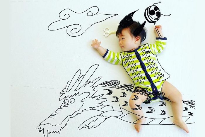 Pai japonês desenha em fotos dos seus filhos e o resultado é fascinante, confira