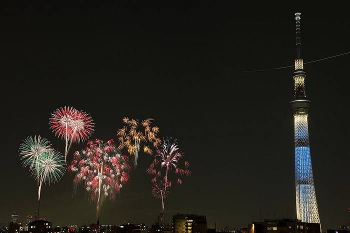 Fogos de artifícios no rio Sumida