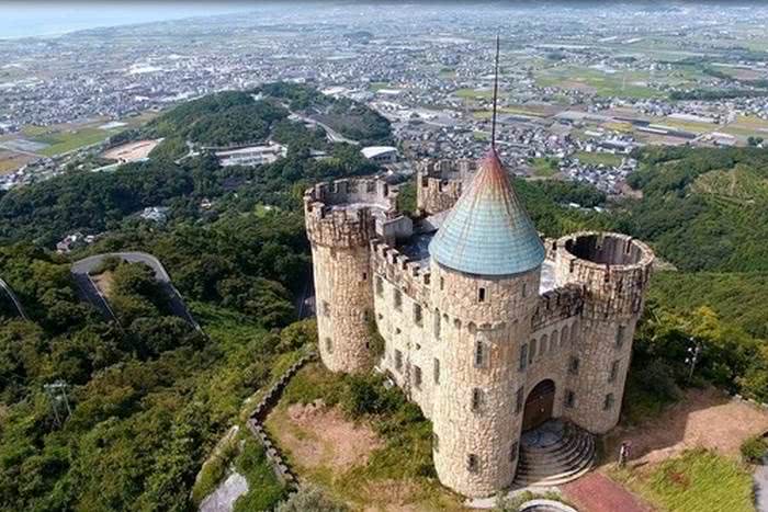 Um castelo espanhol perdido no Japão