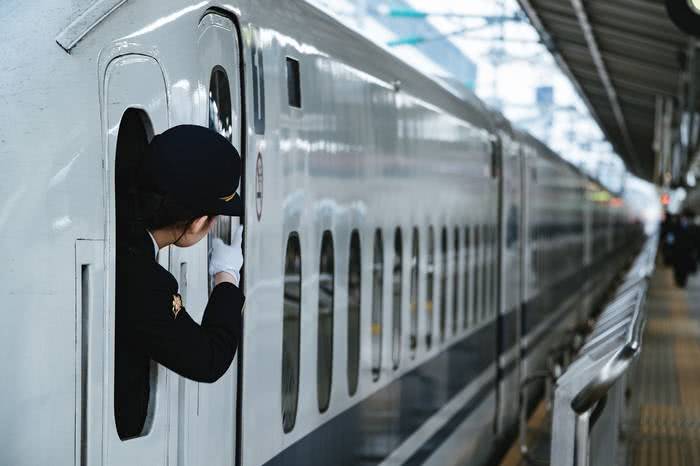 10 fatos surpreendentes sobre o sistema ferroviário do Japão - shisa kanko