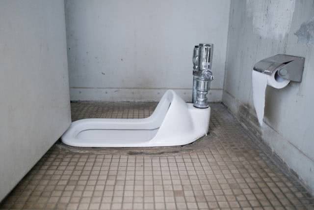 banheiro motoquinha no Japão photo-ac.com