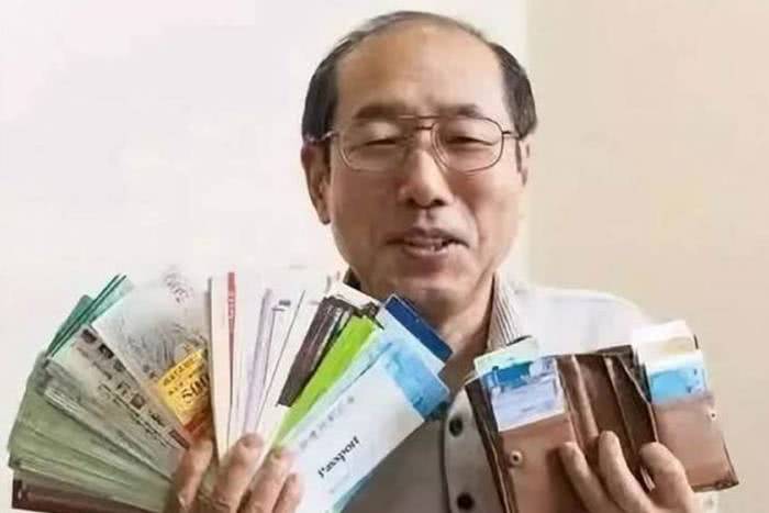 Homem japonês vive quase exclusivamente com cupons há 36 anos