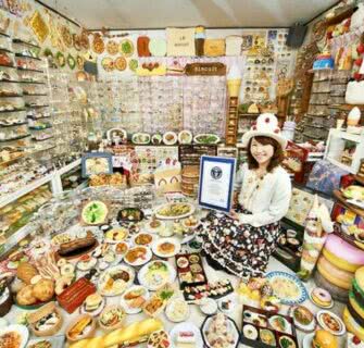 Mulher japonesa tem a maior coleção do mundo de alimentos de plástico