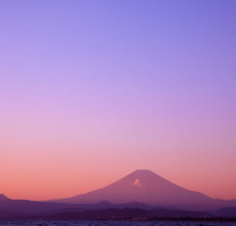 A aparência incomum do Monte Fuji desperta o medo de uma possível erupção