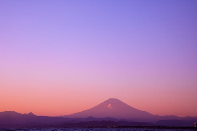 A aparência incomum do Monte Fuji desperta o medo de uma possível erupção