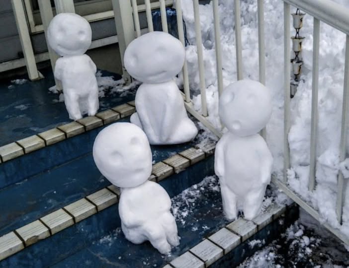 Esculturas de neve feitas por @mokomoko_2015