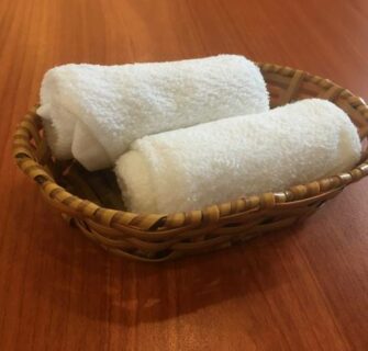 Oshibori, as maravilhosas toalhinhas de mão dos restaurantes no Japão