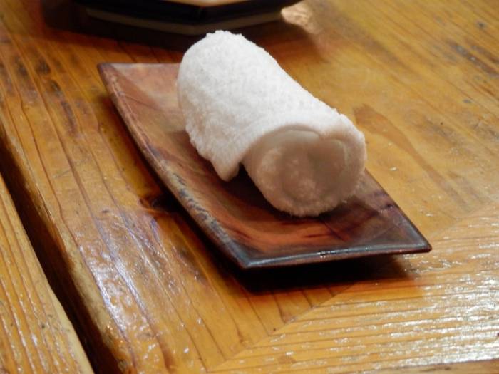 Oshibori, toalhas umedecidas no Japão