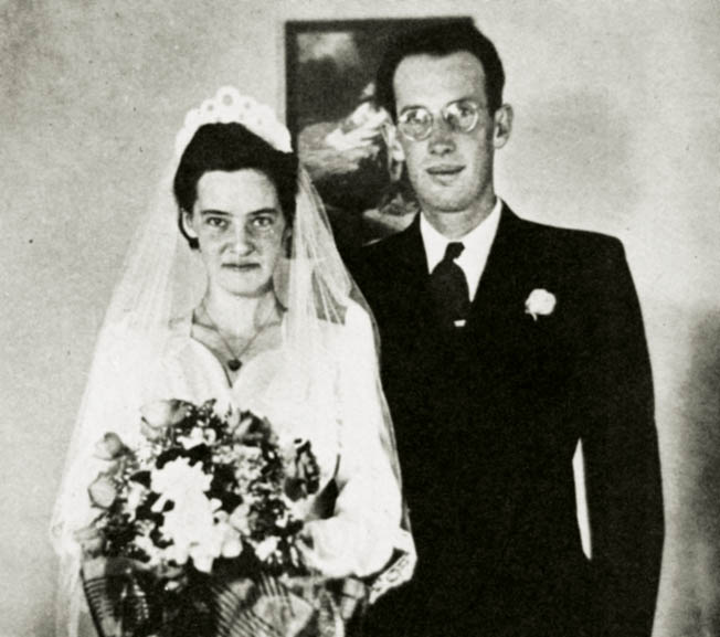 Foto do casamento do pastor Archie Mitchell e sua esposa, Elsie. A Sra. Mitchell estava grávida quando foi vítima do balão
