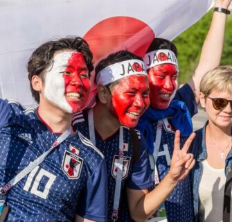 Por que os jogadores da seleção japonesa vestem azul