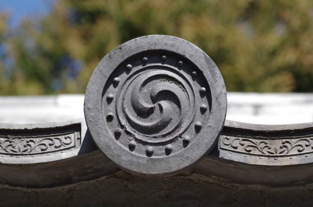 Tomoe, símbolo encontrado em santuários xintoístas
