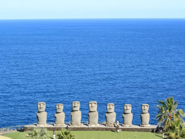 Estátuas Moai no Japão