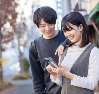 Um terço dos adultos solteiros do Japão com menos de 50 anos nunca namoraram