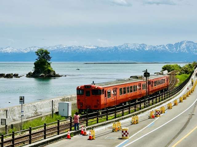 Costa de Amaharashi, o litoral mais cênico do Japão com vista para montanhas e rochas lendária