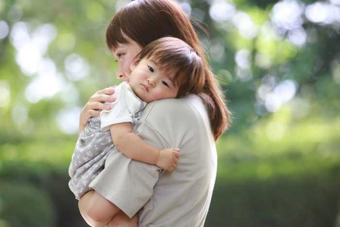 Desafios de ser mãe solteira no Japão