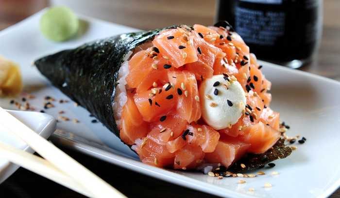 Temaki de salmão