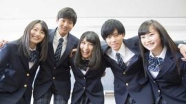 Estudantes japoneses e as regras das escolas japonesas