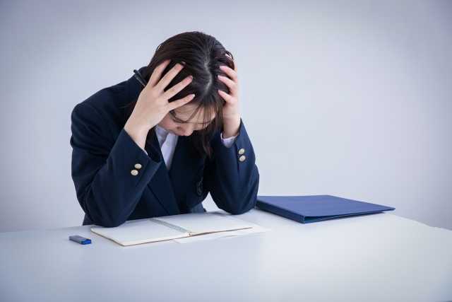 Rotina intensa e pressão psicológica na vida acadêmica japonesa