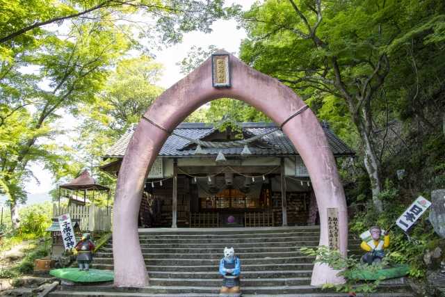 Santuário Momotaro em Inuyama (