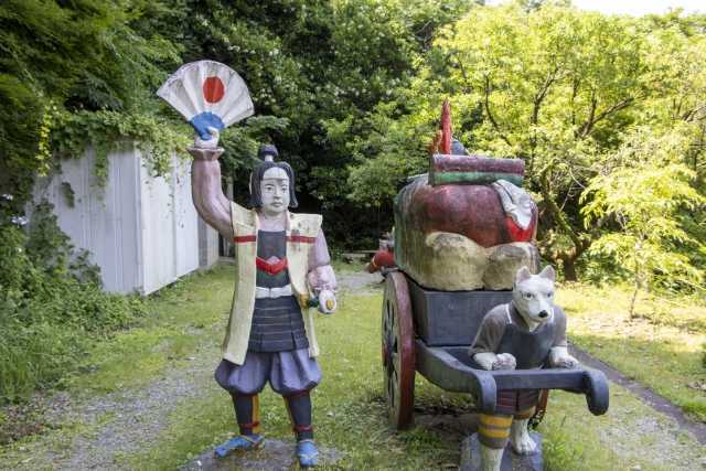 Santuário Momotaro em Inuyama