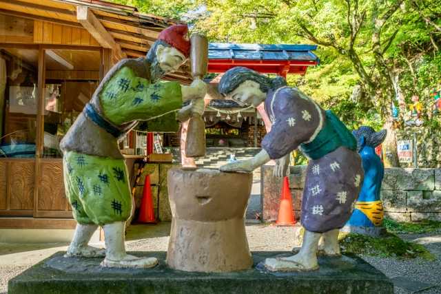 Santuário Momotaro em Inuyama