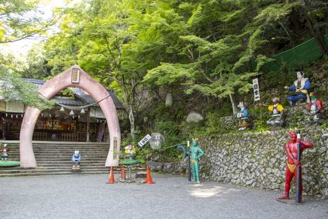 Santuário Momotaro em Inuyama