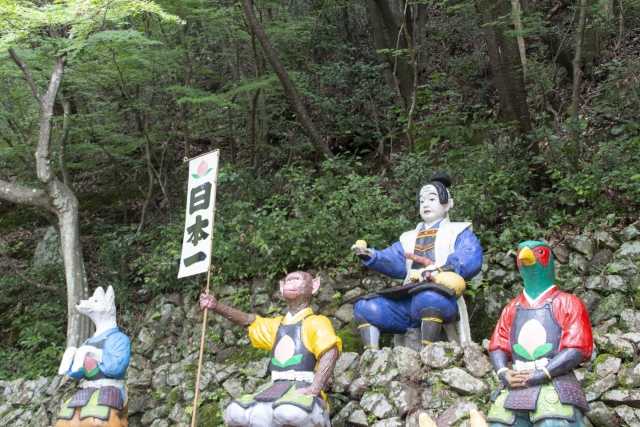 Santuário Momotaro em Inuyama