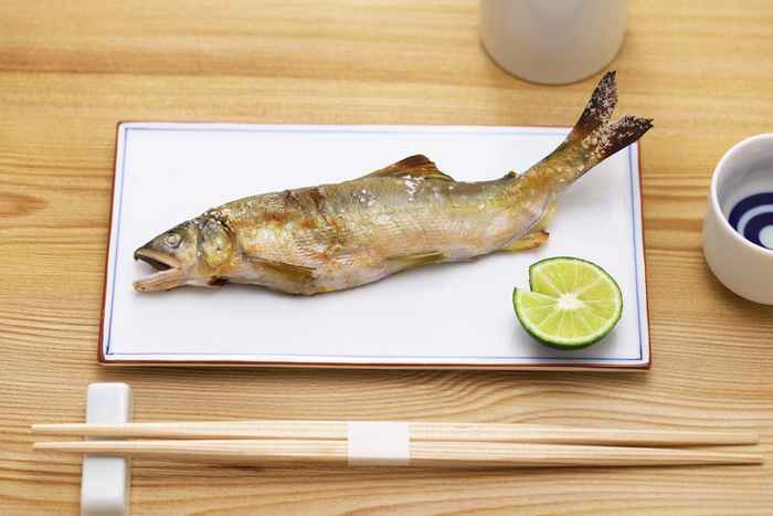 Conheça o peixe-doce Ayu, um dos maiores símbolos do verão e da gastronomia japonesa
