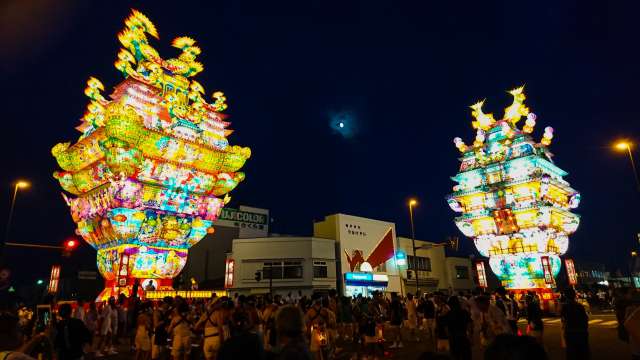 O festival Noshiro Tanabata, O Castelo das Lanternas no Céu, em Akita 